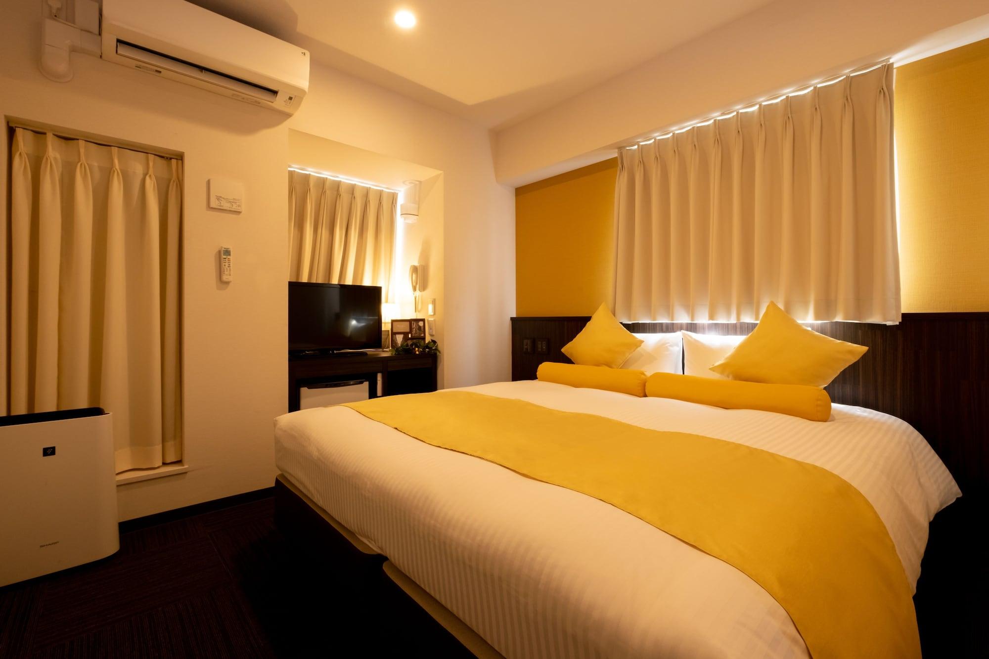 Nipponbashi Crystal Hotel Osaka Buitenkant foto