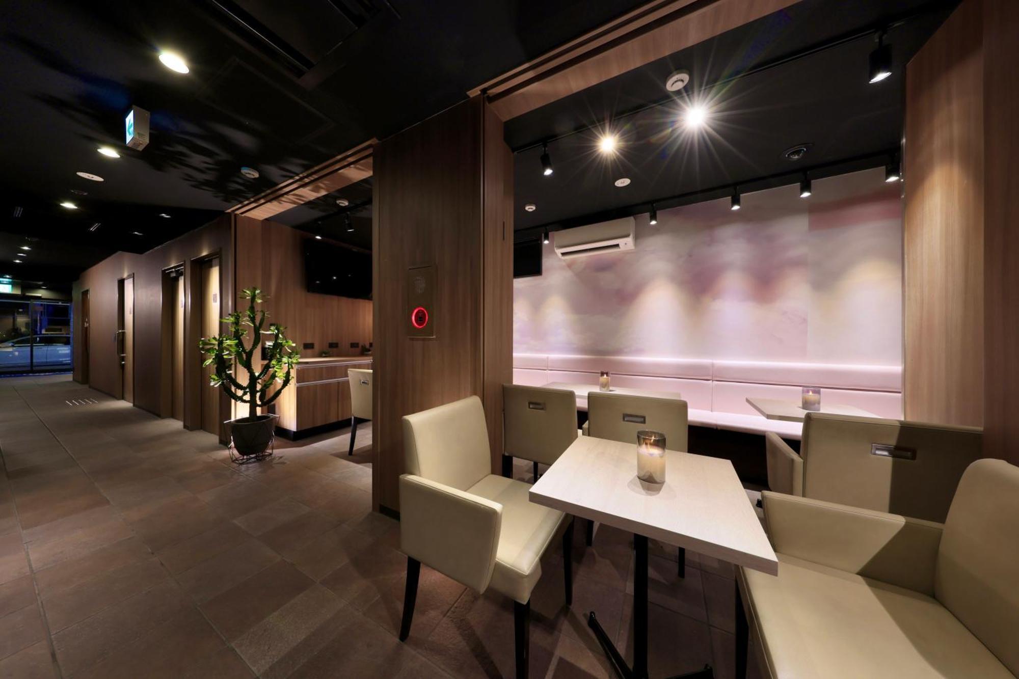 Nipponbashi Crystal Hotel Osaka Buitenkant foto