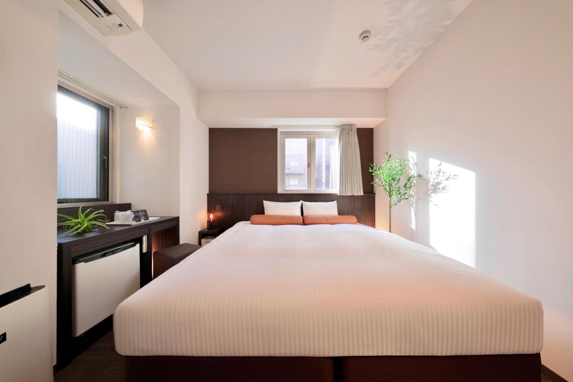 Nipponbashi Crystal Hotel Osaka Buitenkant foto