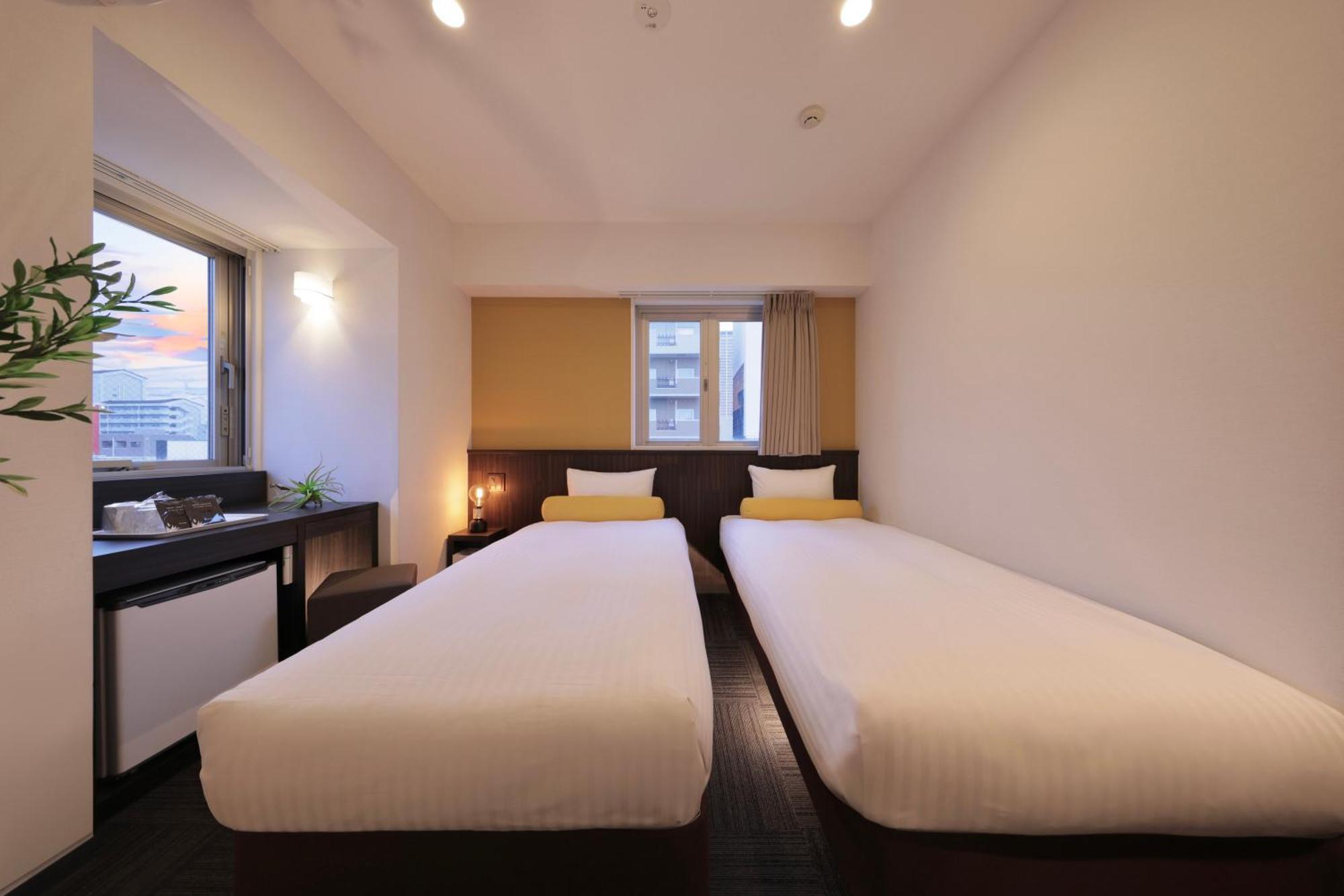 Nipponbashi Crystal Hotel Osaka Buitenkant foto